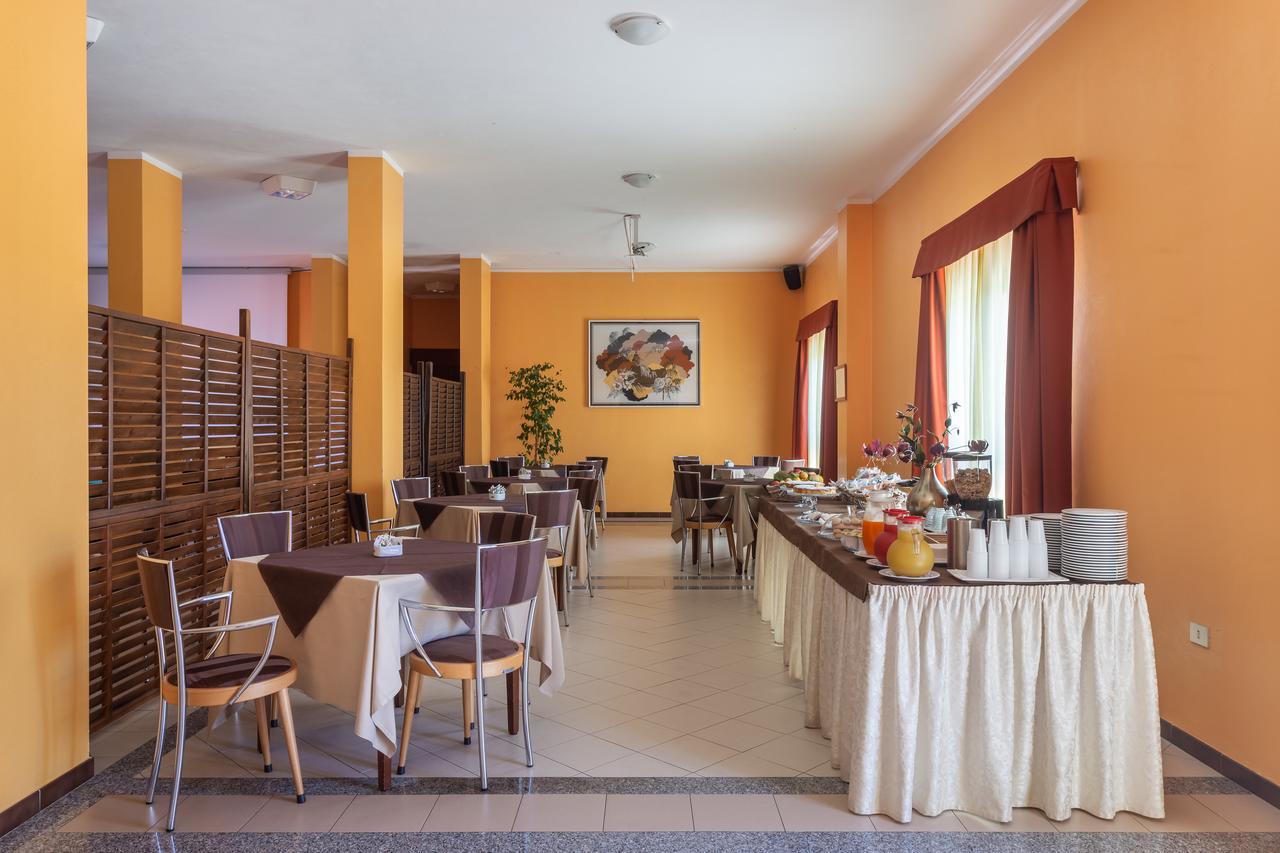 Rodia Inn Oristano Exterior photo