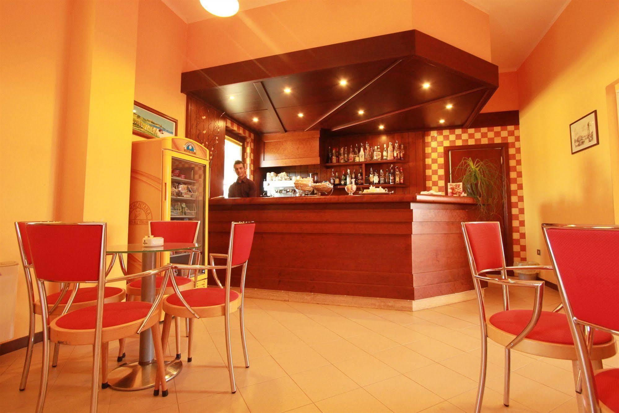 Rodia Inn Oristano Exterior photo